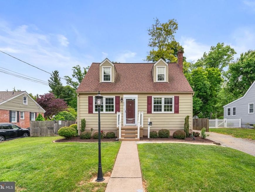 404 Forest Lane, Catonsville, MD 21228 Main Photo