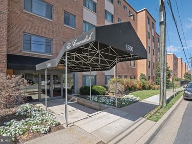 1300 S ARLINGTON RIDGE ROAD, Unit 402, ARLINGTON, VA 22202