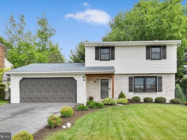 3183 THORNAPPLE DRIVE, LANCASTER, PA 17601