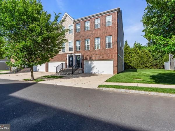 49 CREEKSIDE WAY , BURLINGTON, NJ 08016