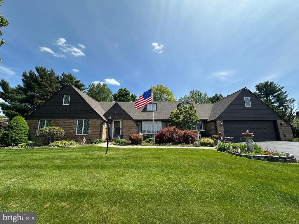 11460 E PARK CIRCLE , WAYNESBORO, PA 17268
