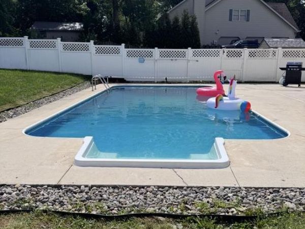 631 ERIC DRIVE, SHIPPENSBURG, PA 17257