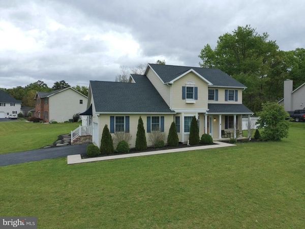 631 ERIC DRIVE, SHIPPENSBURG, PA 17257