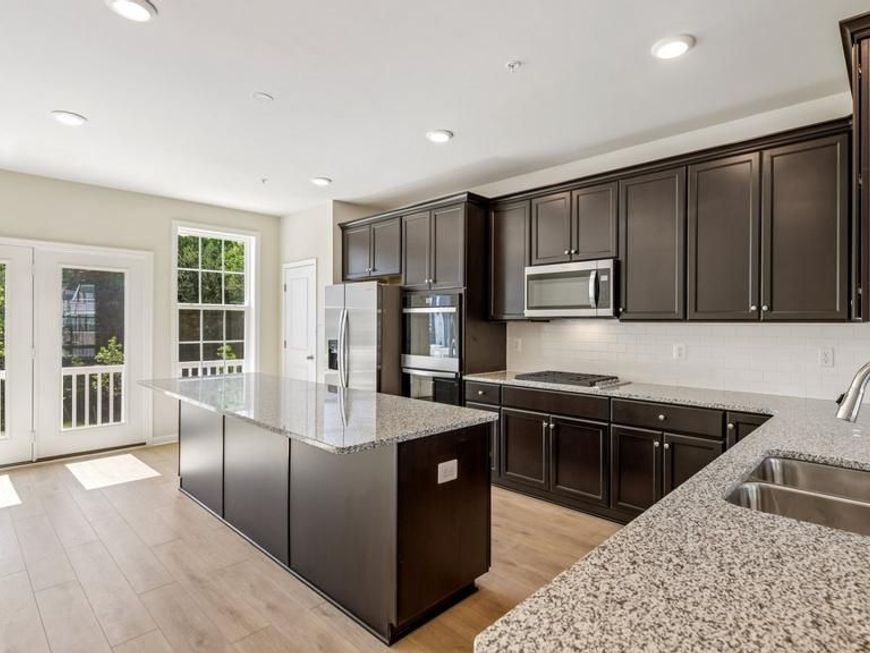 7834 Presidential Parkway , Upper Marlboro, MD 20774 Main Photo
