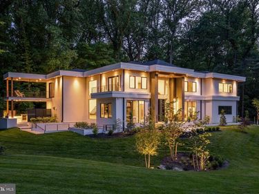 7841 OLD DOMINION DRIVE, MCLEAN, VA 22102