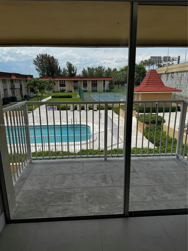 5401 SW 77th Ct, Unit 206E, Miami, FL 33155 Photo