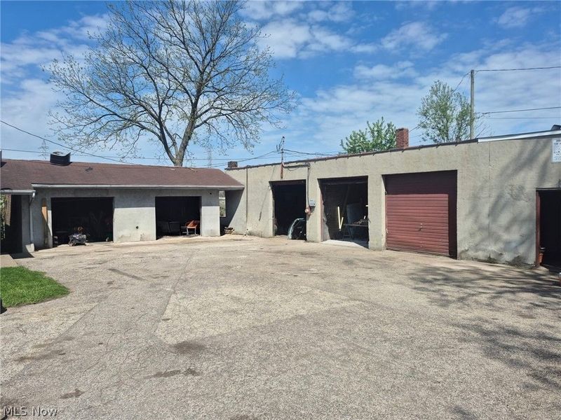 7511 Jeffries Avenue, Garfield Heights, OH 44105 Photo 8