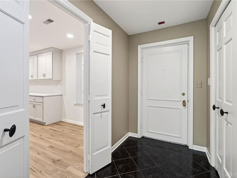 333 Oakwood Avenue, Unit #2A, Oakwood, OH 45409 Photo 6