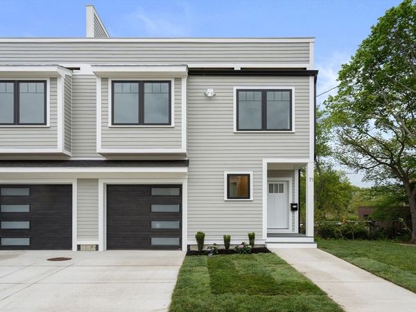 71 Mystic St, Unit 71, Arlington, MA 02474