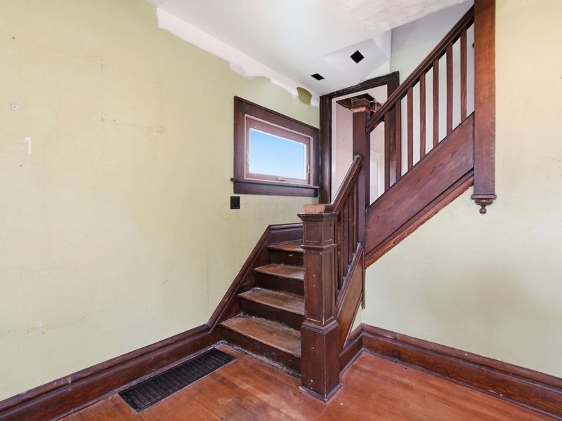 1567 Kenmore Road, Columbus, OH 43211 Photo 29