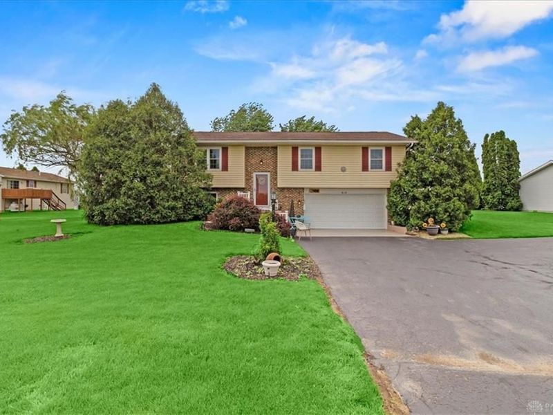 615 W Mill Street, North Lewisburg, OH 43060 Photo 1