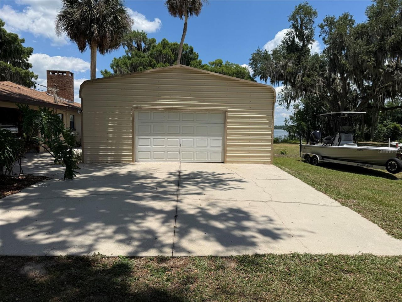 4232 County Road 400, Lake Panasoffkee, FL 33538 Photo