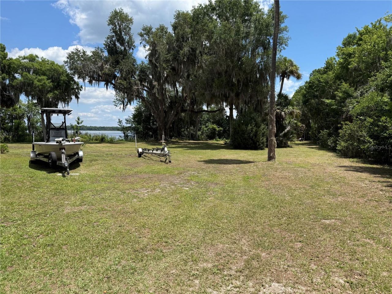 4232 County Road 400, Lake Panasoffkee, FL 33538 Photo