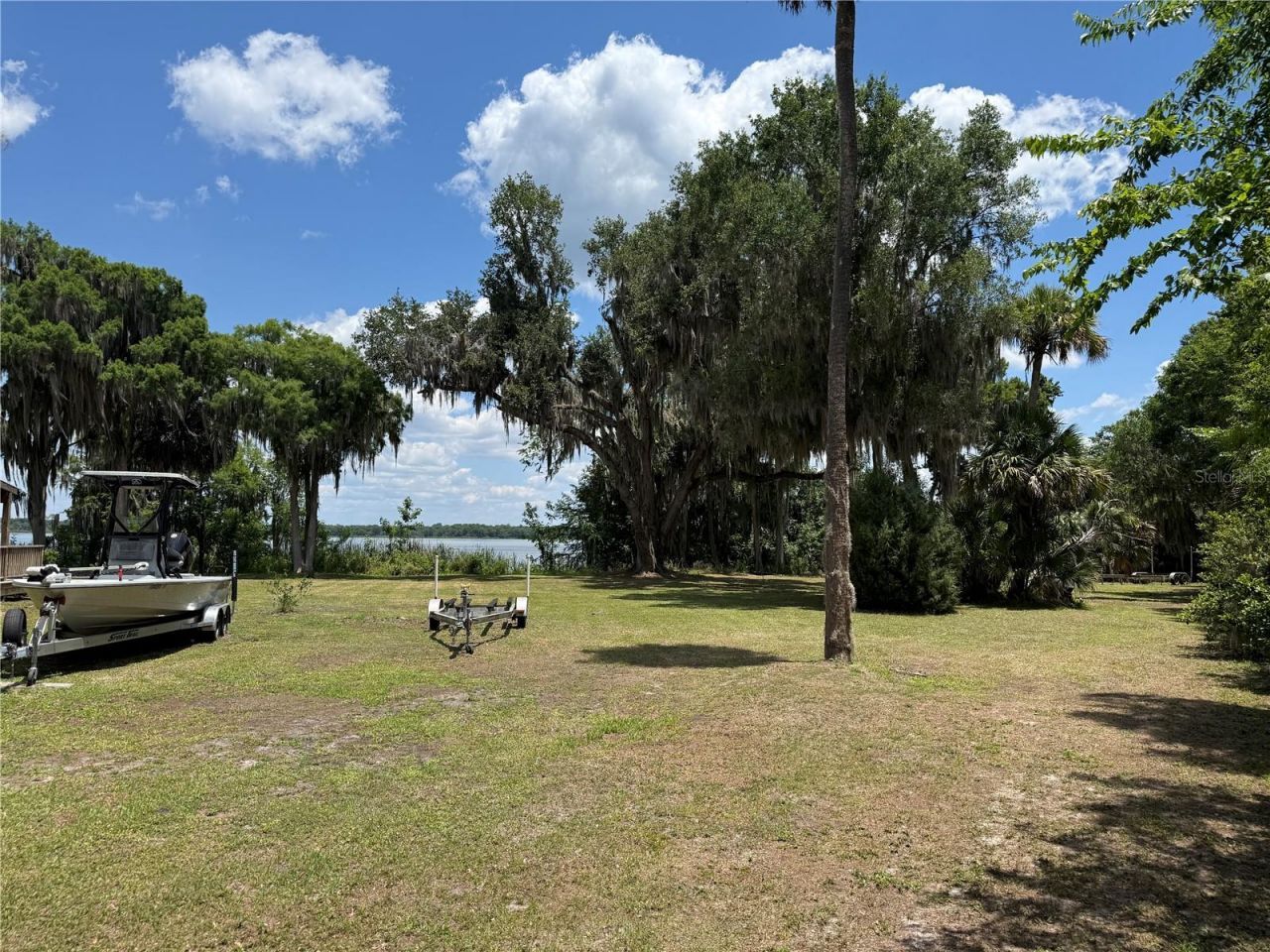 4232 County Road 400, Lake Panasoffkee, FL 33538 Photo