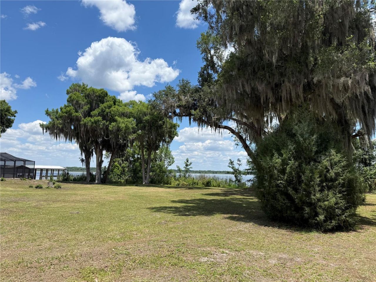 4232 County Road 400, Lake Panasoffkee, FL 33538 Photo