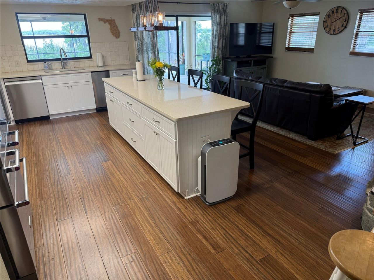 4232 County Road 400, Lake Panasoffkee, FL 33538 Photo