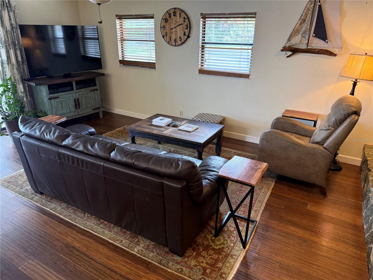 4232 County Road 400, Lake Panasoffkee, FL 33538 Photo