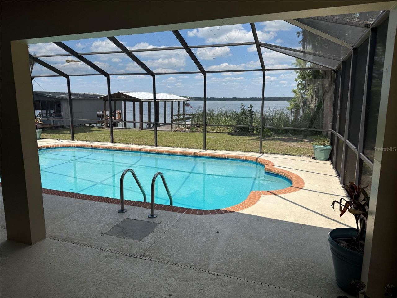 4232 County Road 400, Lake Panasoffkee, FL 33538 Photo