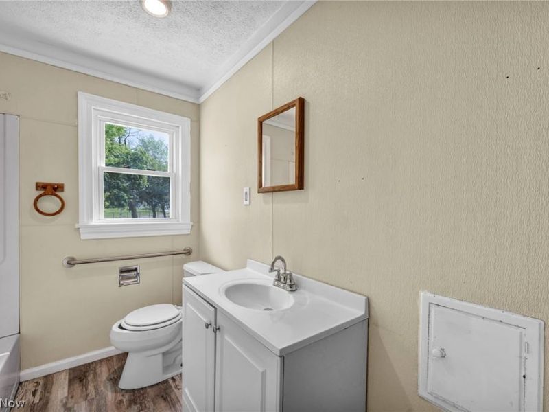 1574 East Avenue, Akron, OH 44314 Photo 15