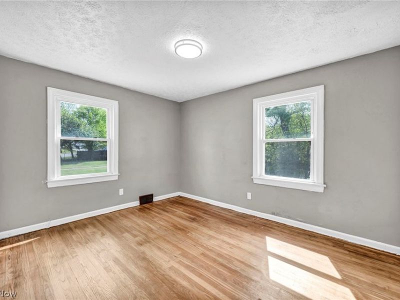1574 East Avenue, Akron, OH 44314 Photo 16