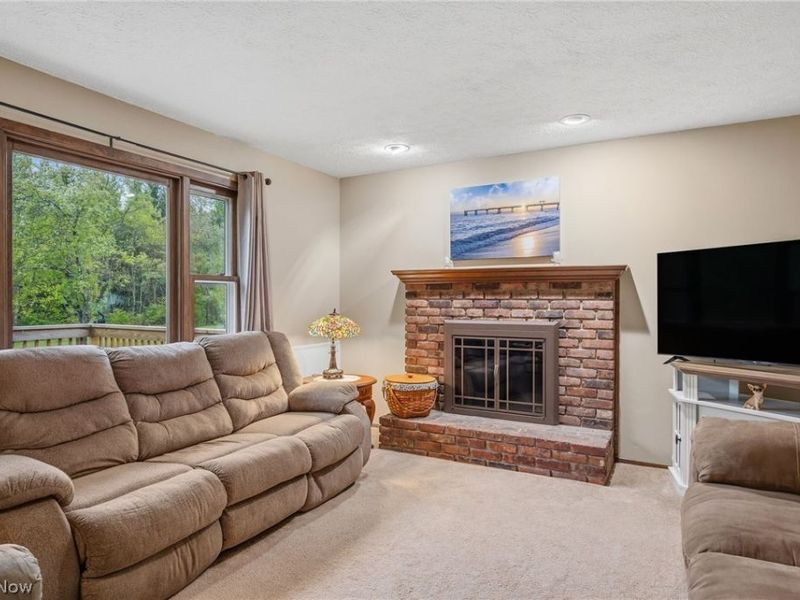 10471 Meadowhurst Lane, Chardon, OH 44024 Photo 18