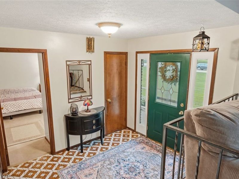 10471 Meadowhurst Lane, Chardon, OH 44024 Photo 21