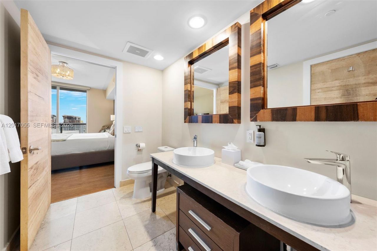 485 Brickell Ave, Unit 4606, Miami, FL 33131 Photo