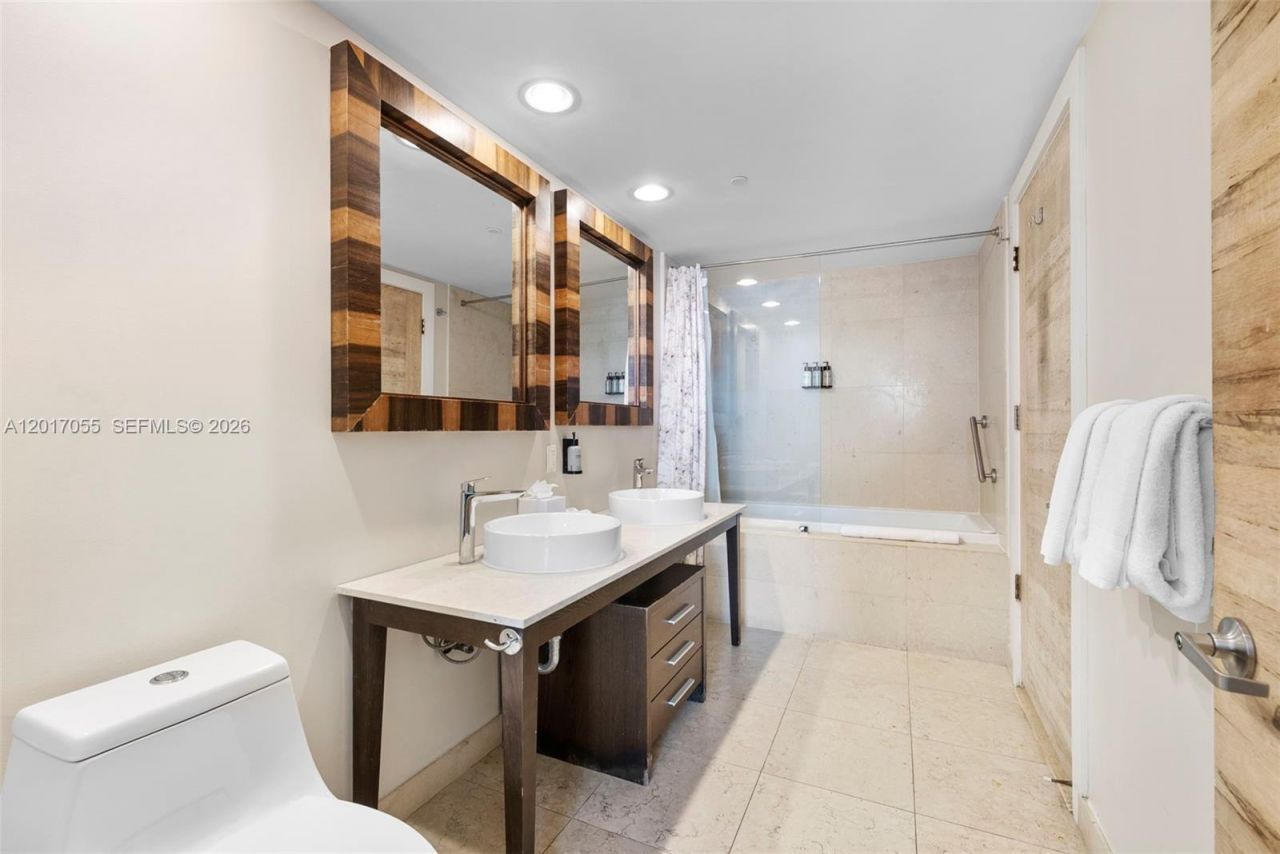 485 Brickell Ave, Unit 4606, Miami, FL 33131 Photo