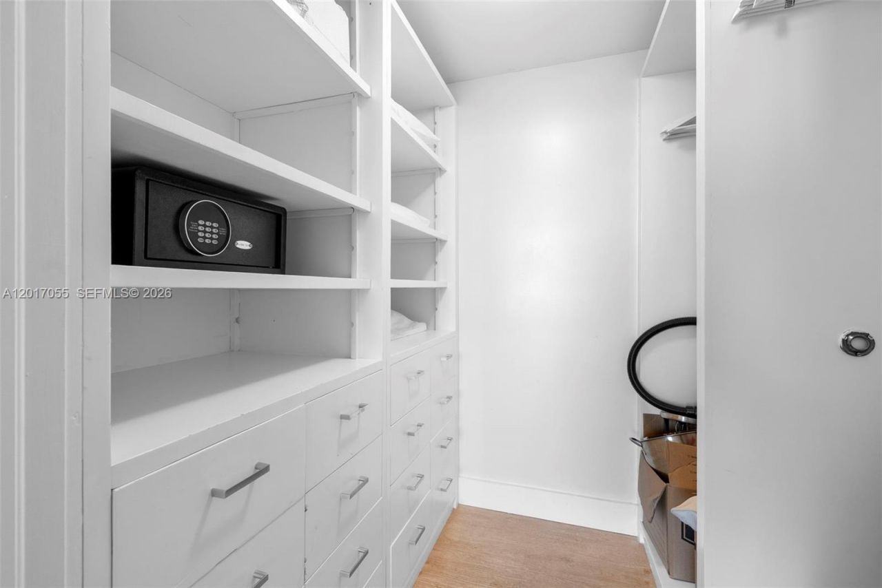 485 Brickell Ave, Unit 4606, Miami, FL 33131 Photo