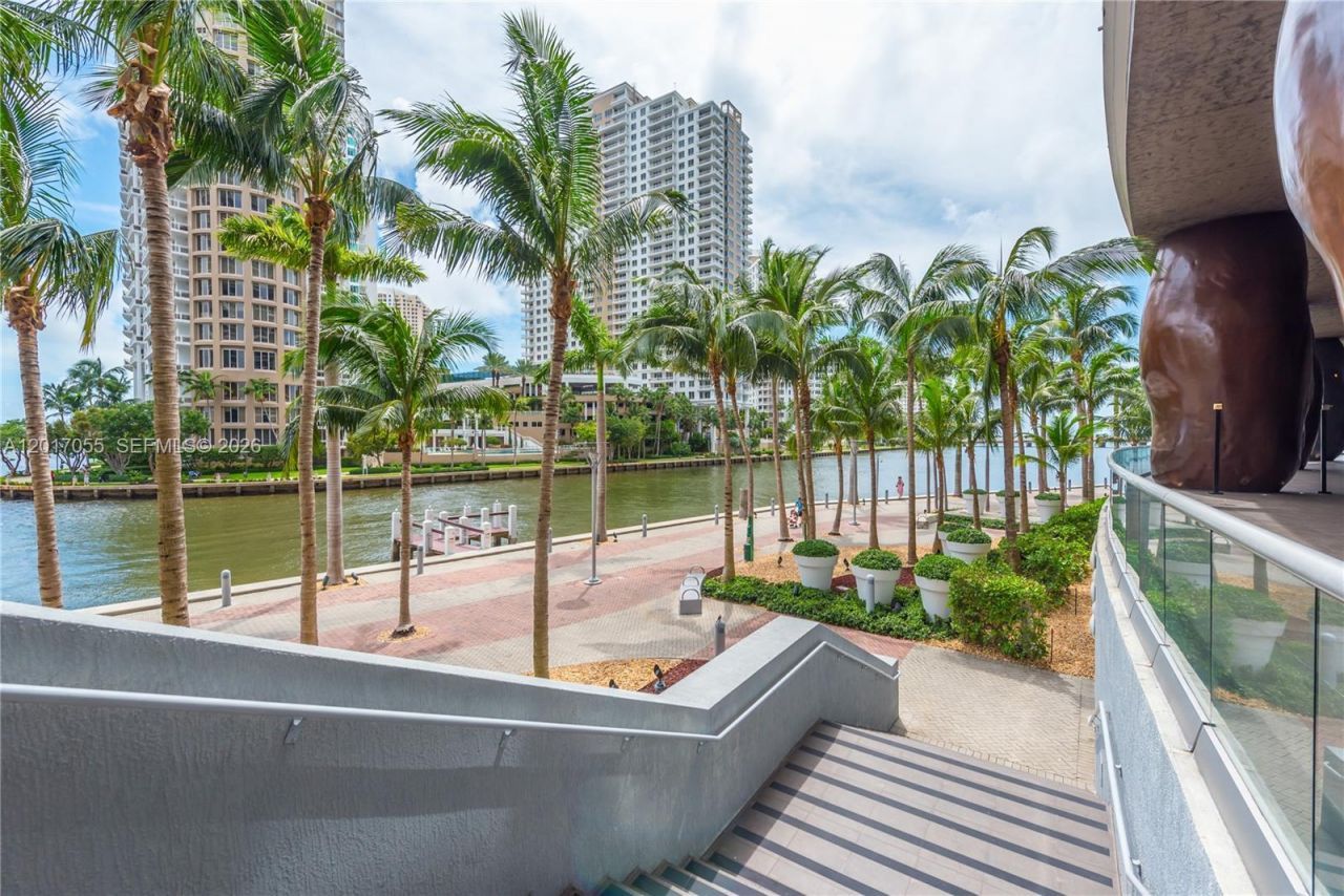 485 Brickell Ave, Unit 4606, Miami, FL 33131 Photo