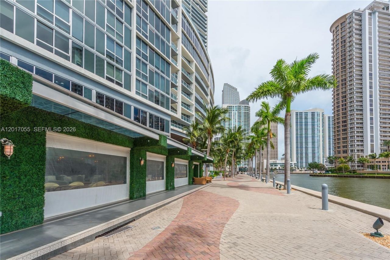 485 Brickell Ave, Unit 4606, Miami, FL 33131 Photo