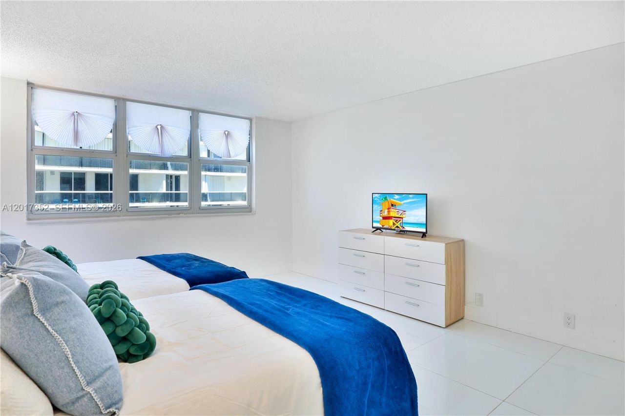 9511 Collins Ave , Unit 901, Surfside, FL 33154 Photo