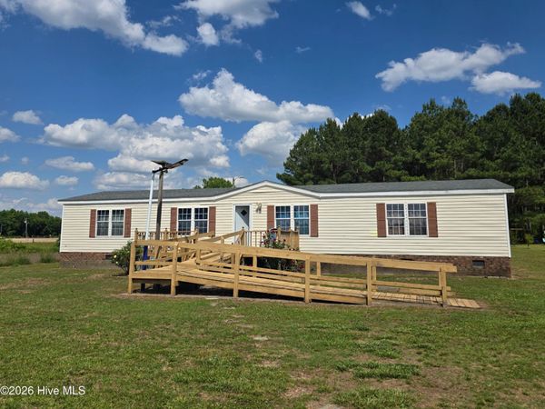 1615 Leslie R Stroud Road, Kinston, NC 28504
