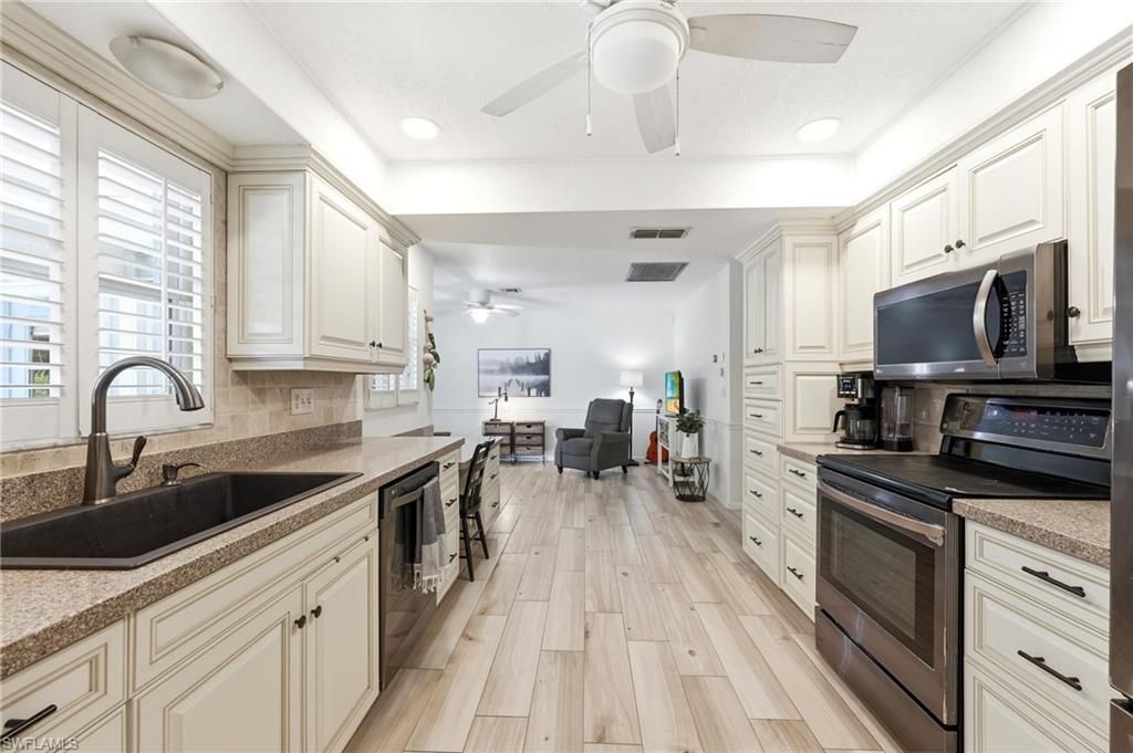 720 Meyer Dr, Naples, FL 34120 Photo
