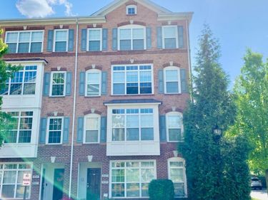 19251 HARLOW SQUARE , LEESBURG, VA 20176