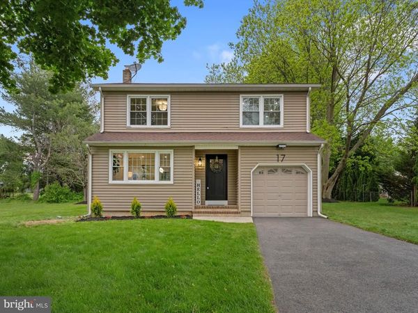 17 CARTY DRIVE, BORDENTOWN, NJ 08505