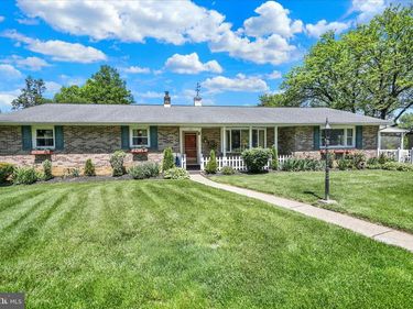 833 JOAN TC, READING, PA 19611