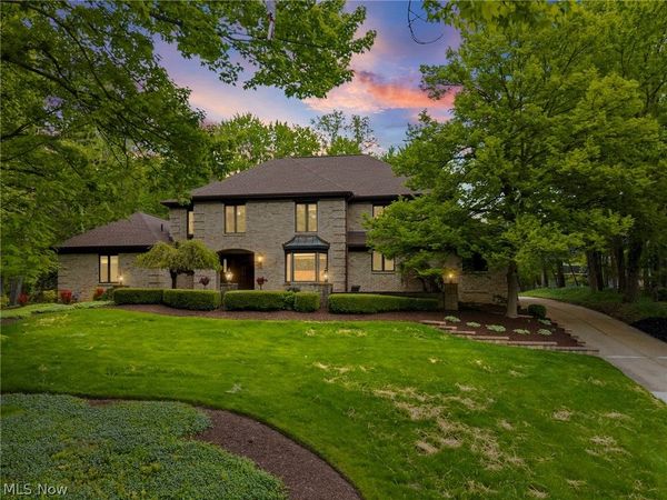 19312 Ivywood Trail , Strongsville, OH 44149