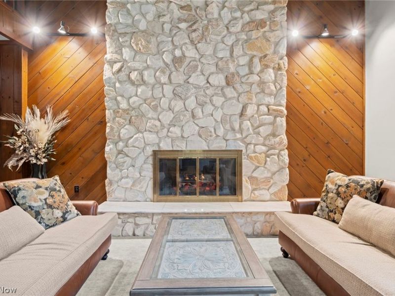 19312 Ivywood Trail, Strongsville, OH 44149 Photo 8