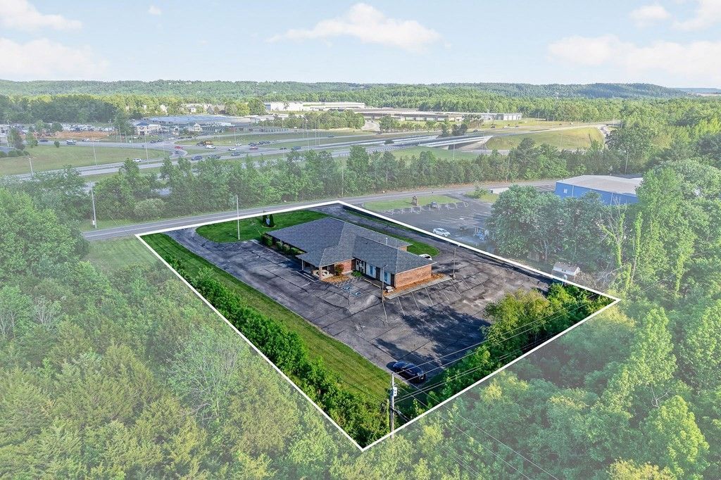1150 Chocolate Dr, Cookeville, TN 38501 Main Photo