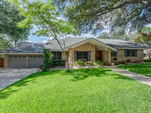 6003 Wildwind, Windcrest, TX 78239