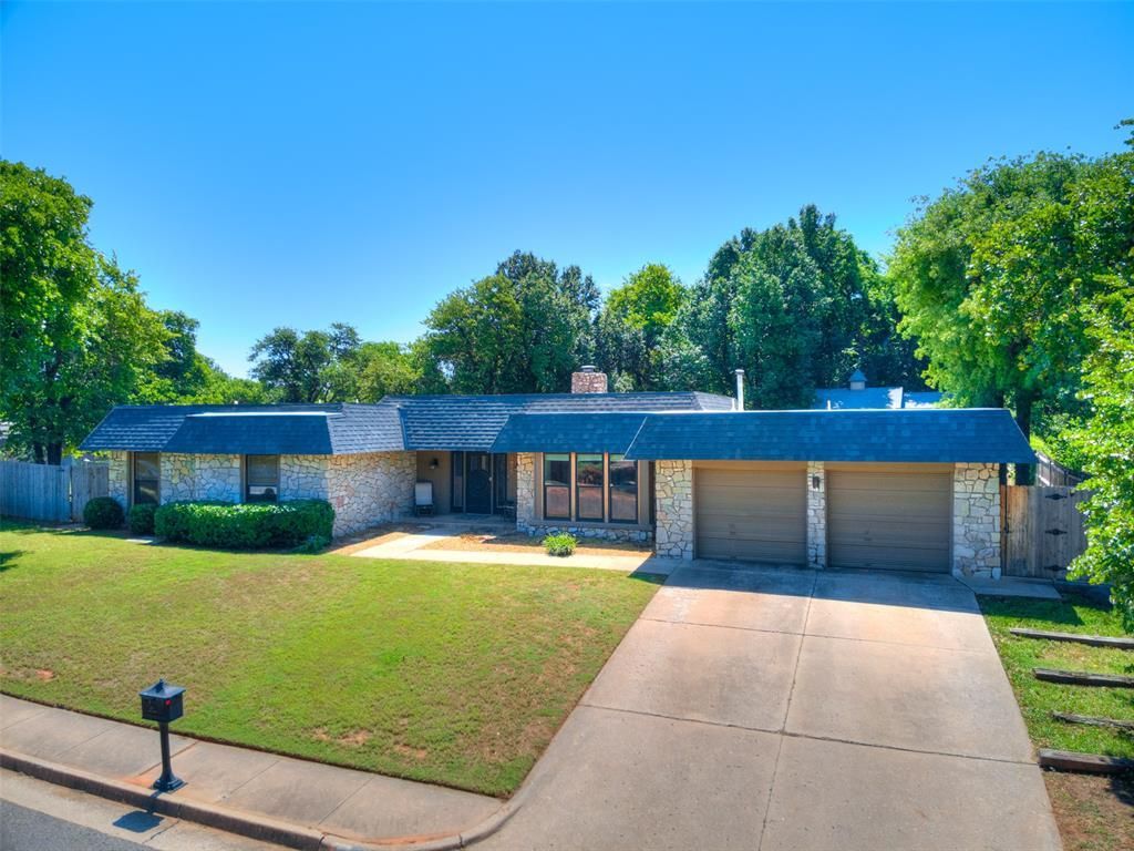 1812 Dove Court, Edmond, OK 73034 Main Photo