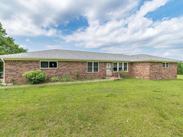 1694 Amity Road, Hot Springs, AR 71913