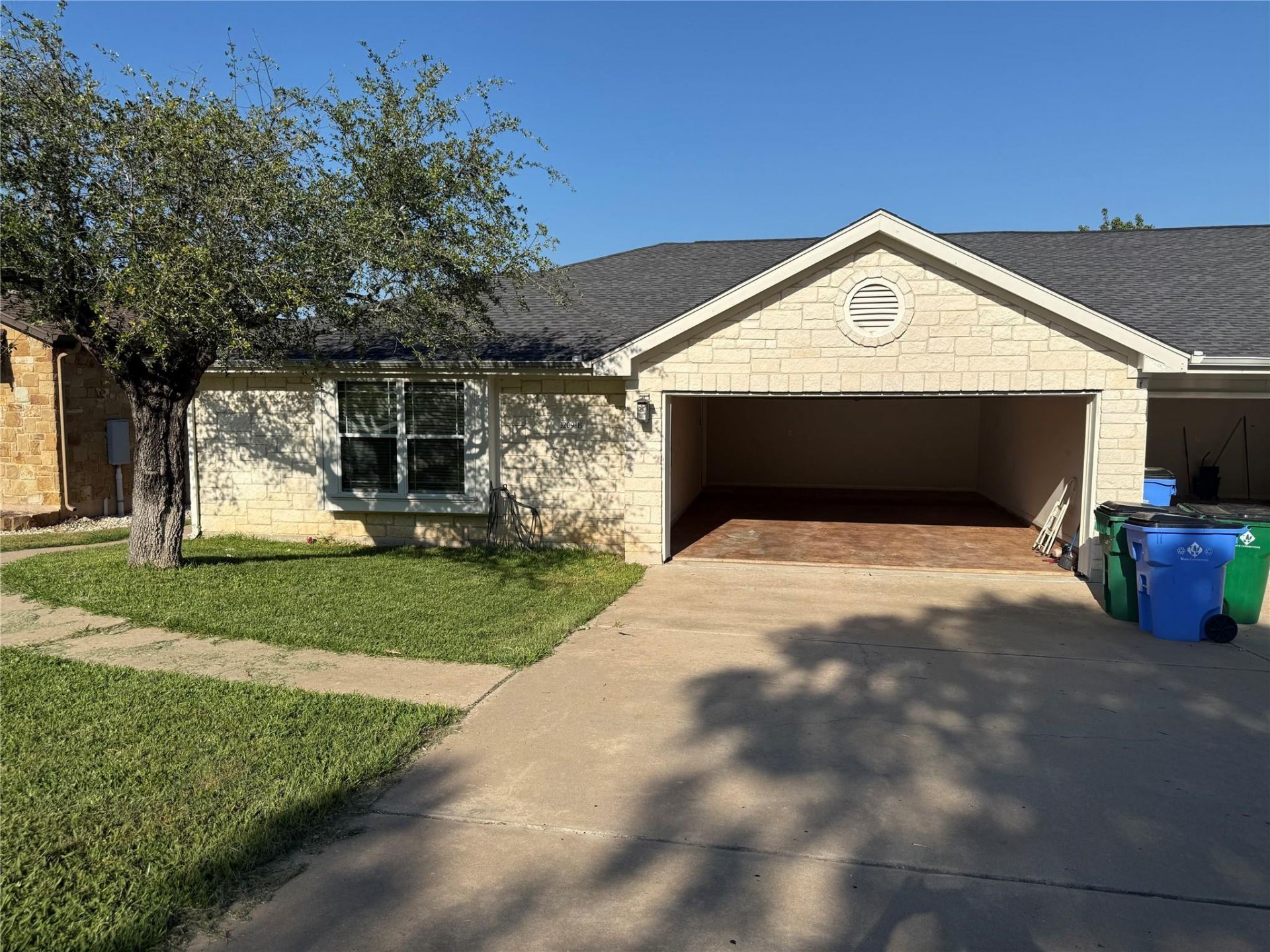 3209 Mac Arthur Ave , Unit B, Lago Vista, TX 78645 Main Photo
