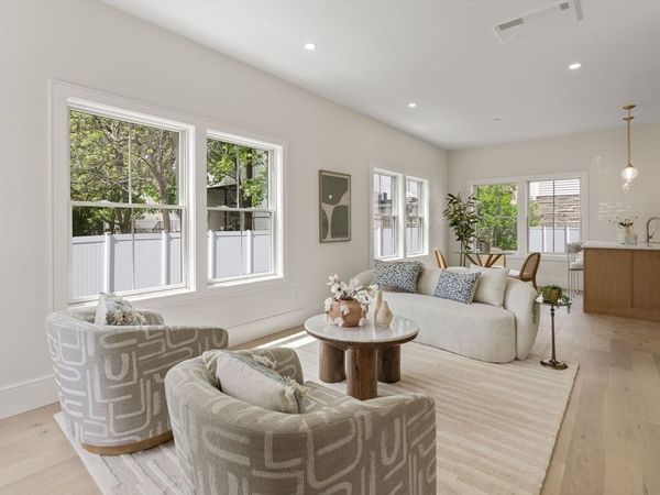 326 Lowell Street, Unit 4, Somerville, MA 02145