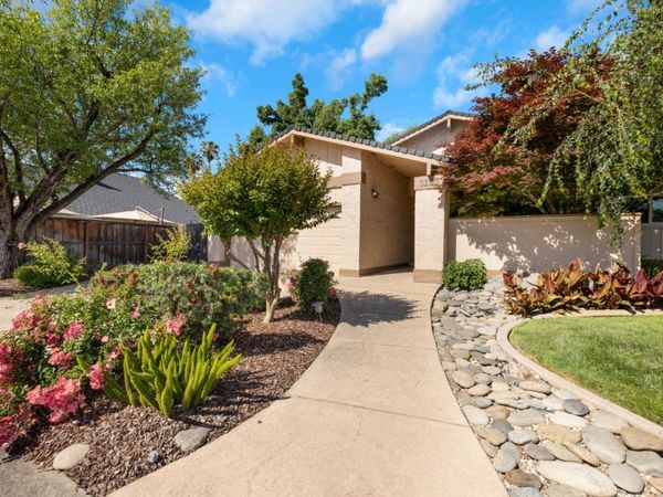 3260 Mission Way, Rocklin, CA 95677
