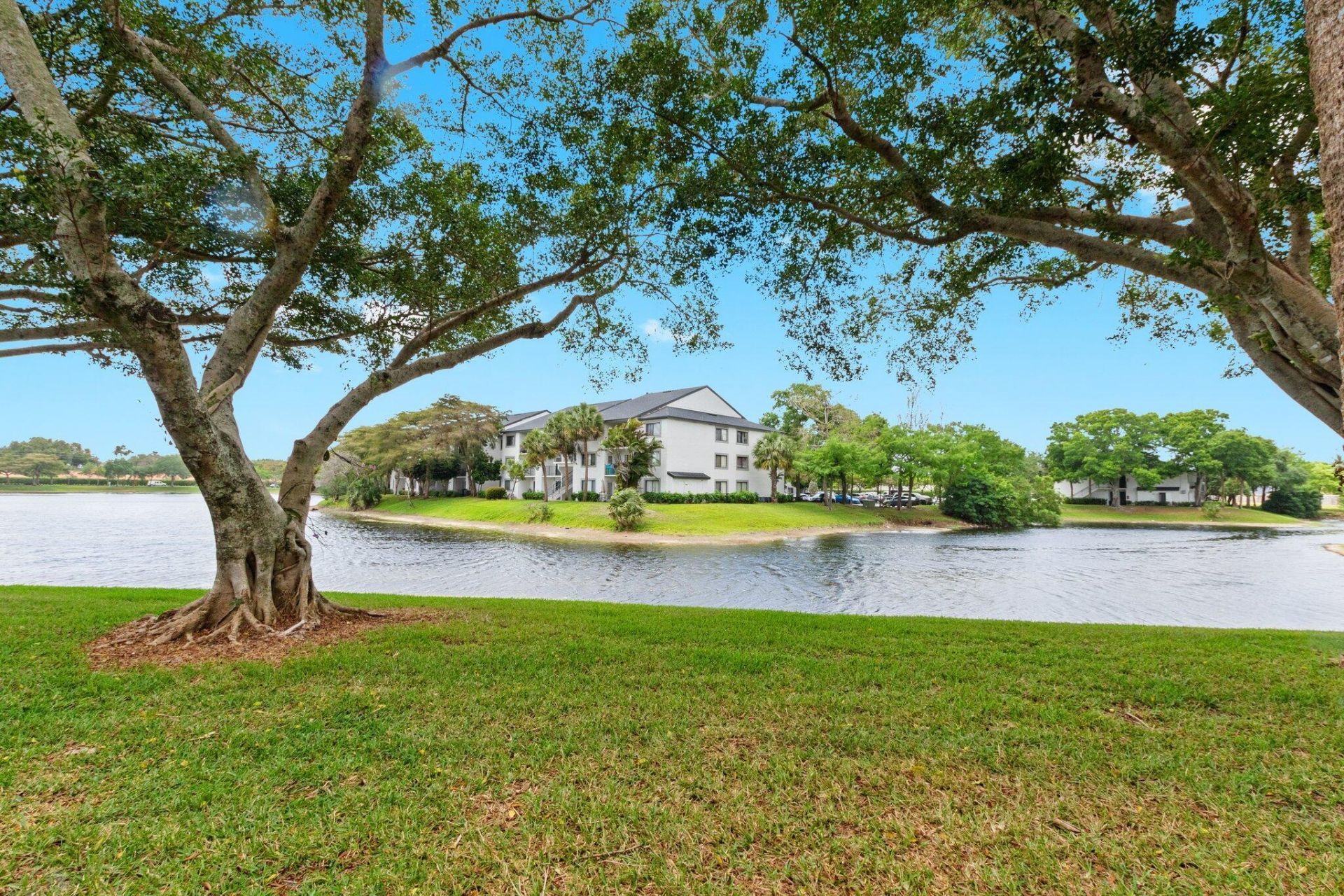 5380 Cedar Lake Drive, Unit 304, Boynton Beach, FL 33437 Photo