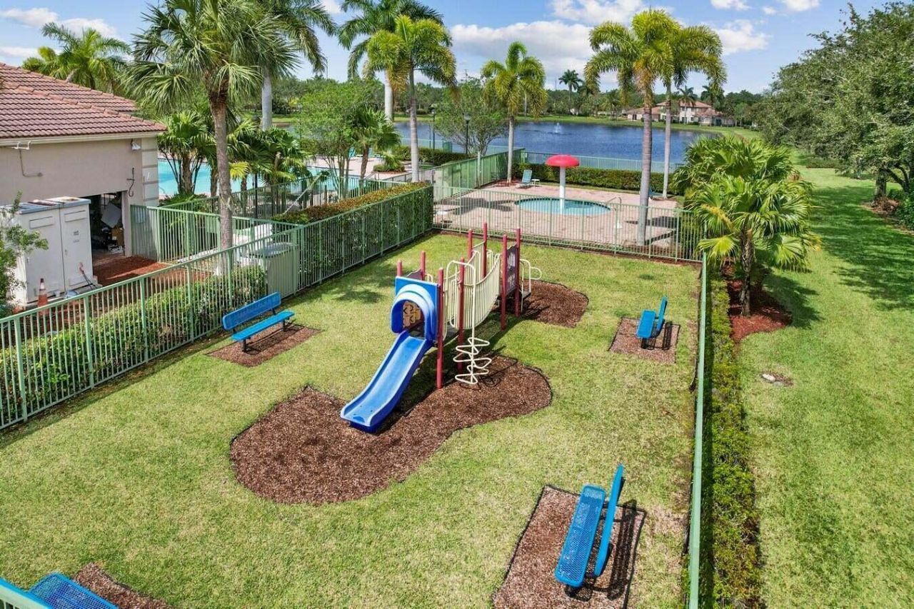 6633 Old Farm Trail, Boynton Beach, FL 33437 Photo