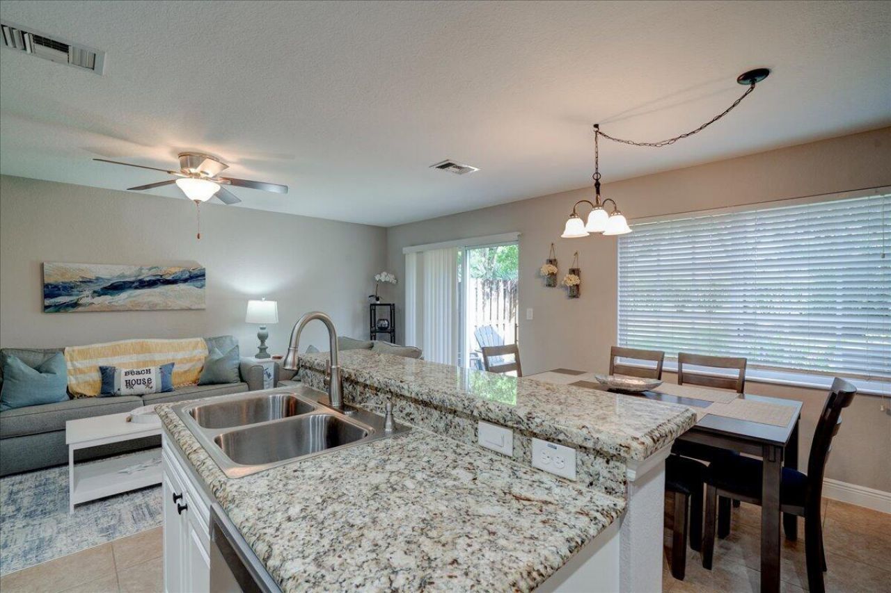 6633 Old Farm Trail, Boynton Beach, FL 33437 Photo