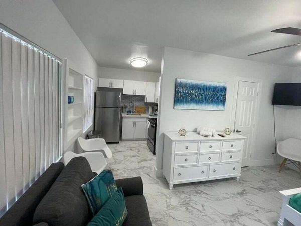 201 S Ocean Boulevard, Unit 7, Boca Raton, FL 33432